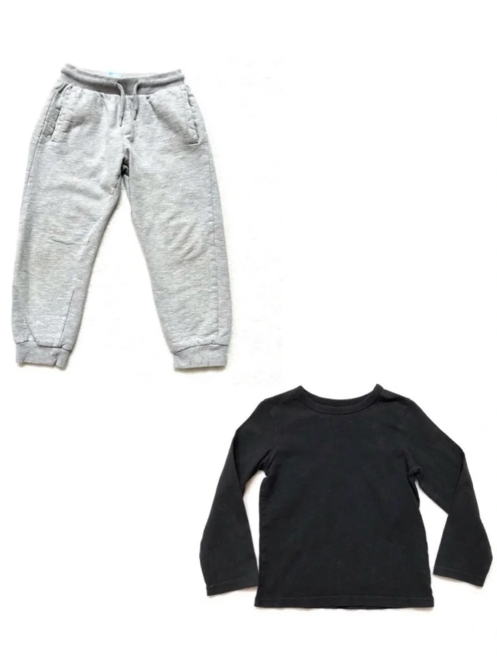⭐️ 5 for $25 The Children’s Place Black Top & Grey Pants Set Kids Outfit